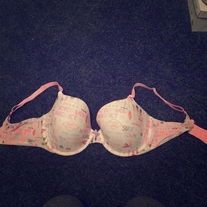 *SOLD* VS Like new Bra